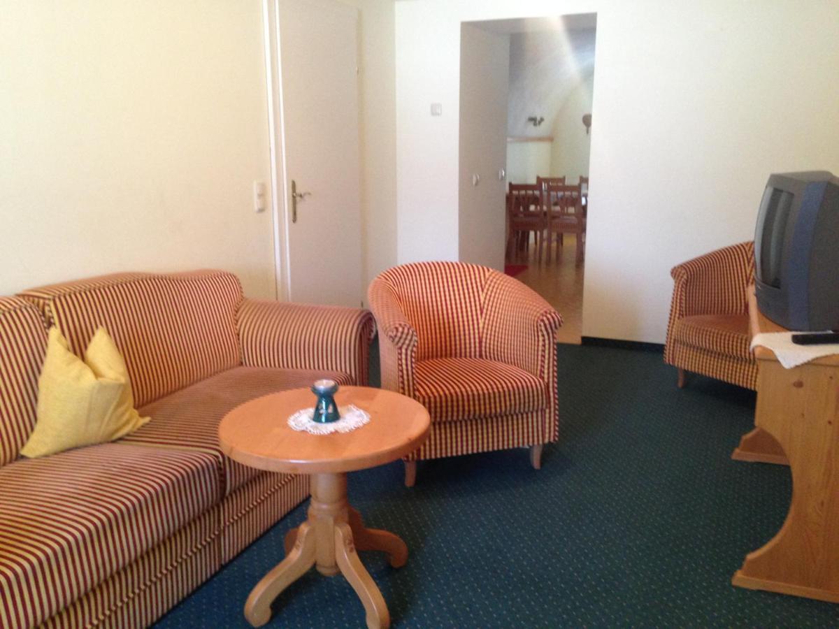 Appartements Im Forsthaus Strobl Bagian luar foto
