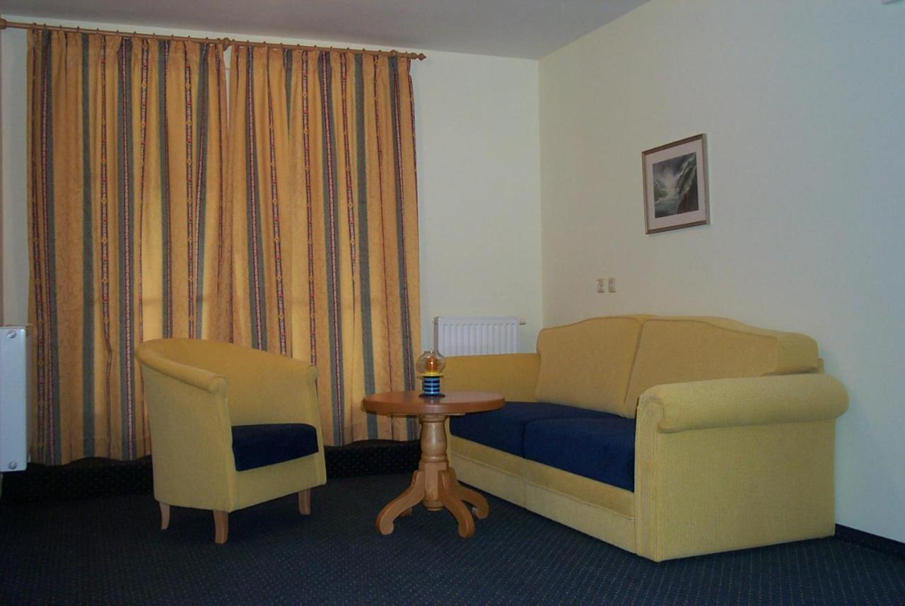 Appartements Im Forsthaus Strobl Bagian luar foto