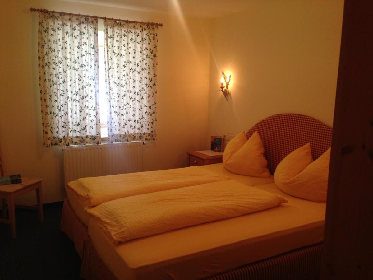 Appartements Im Forsthaus Strobl Bagian luar foto